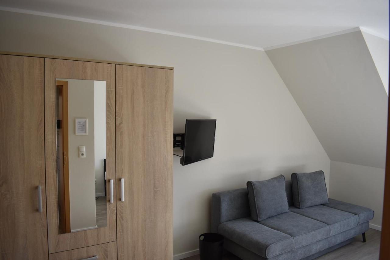 Pension Zur Schleuse Garni Am Elbe Luebeck - Kanal In Witzeeze Exterior foto