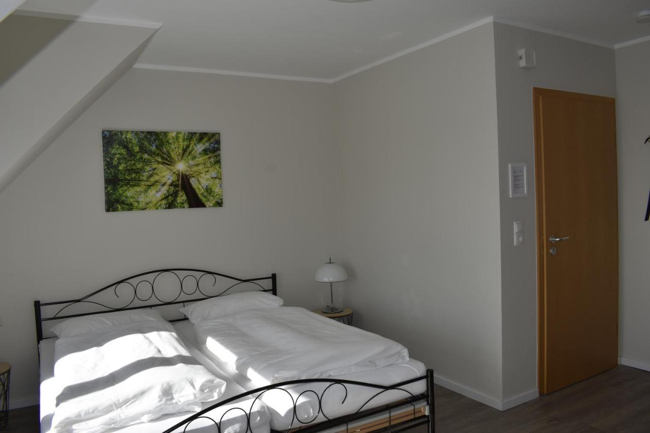Pension Zur Schleuse Garni Am Elbe Luebeck - Kanal In Witzeeze Exterior foto