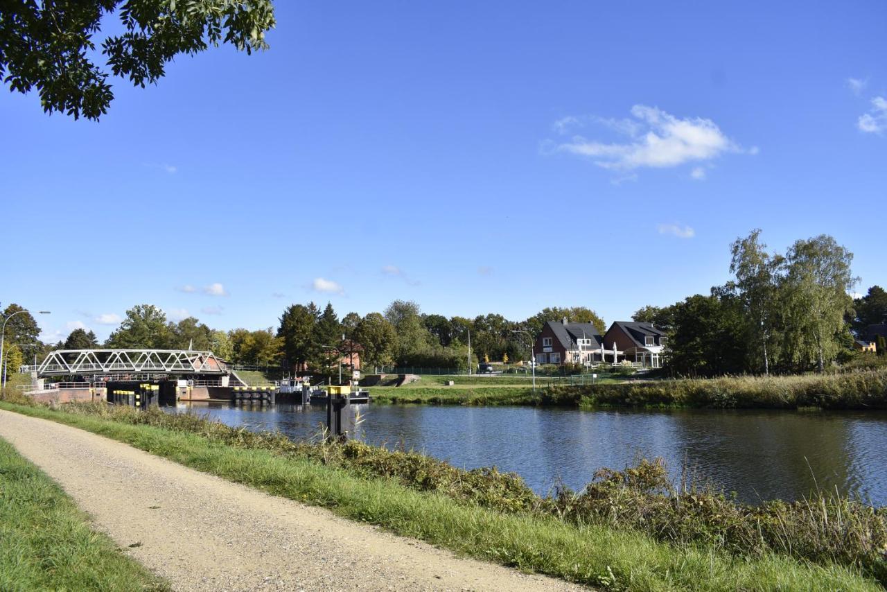 Pension Zur Schleuse Garni Am Elbe Luebeck - Kanal In Witzeeze Exterior foto